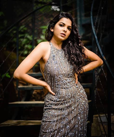 Aarya Ambekar Marathi Actress Singer Bio Wiki 프로필 마라티어 소녀 Hd 전화 배경 화면 Pxfuel