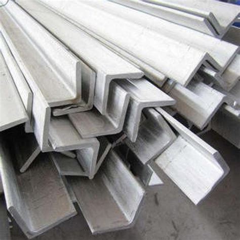 Astm A572 Gr60 Gr50 A36 Galvanized Slotted Ms Steel Angle Perforated