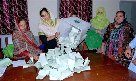 In Pictures Pakistan Votes In By Elections On 35 Constituencies Pakistan Dawncom