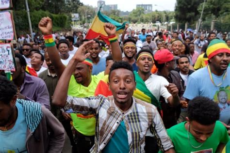 leaders of ethiopia eritrea restore diplomatic relations after 20 year standoff cbc news