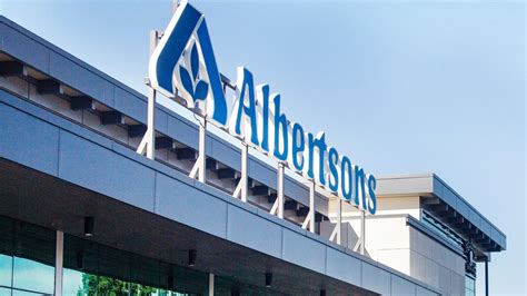 Albertsons 4b Payout To Shareholders Amid Merger Paused