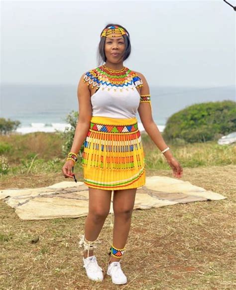 Clipkulture Maiden In Zulu Traditional Attire For Umembeso