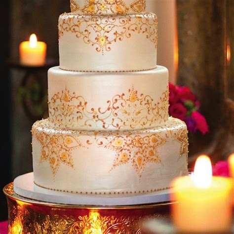 20 Colorful Wedding Cakes From Real Weddings Colorful Wedding Cakes Wedding Cakes Royal