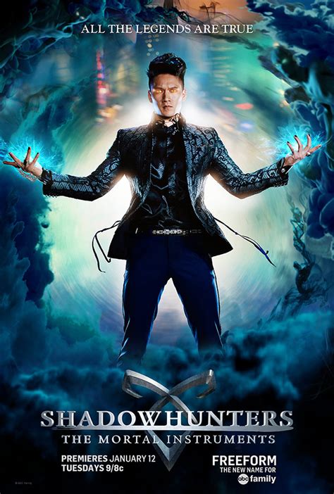 Magnus Bane From Shadowhunters 101 Get To Know The Characters And The