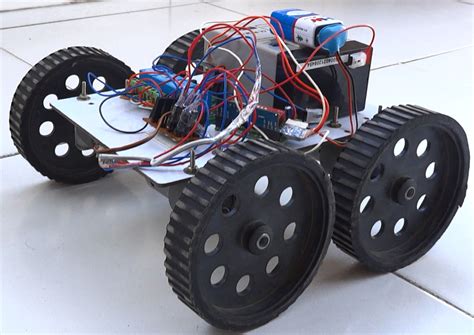 Robo Zone Heavy Duty Robot Racer With Wireless Control