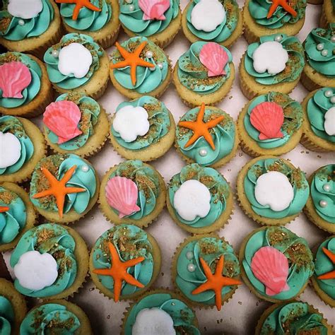 23 Colorful Beach Themed Cupcake Design Ideas