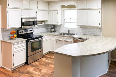 In short, kitchen cabinet refinishing involves putting, essentially a new coat of wood veneer or other material over the existing frame of the cabinets. Tips for Refinishing Kitchen Cabinets in 2020 | Refinish ...