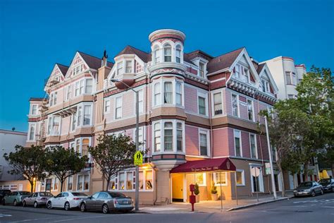 Book A Spooky Stay At One Of Californias Historic Haunted Hotels Cabbi