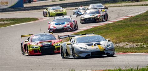How are you enjoying slovakiaring? Předsezonní testy ESET V4 Cupu na Slovakia Ringu - ESET V4 Cup