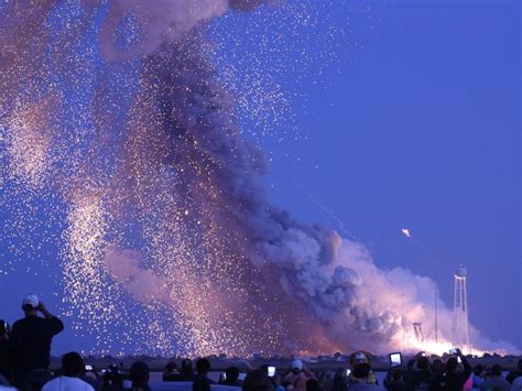 Antares Rocket Explosion The Dramatic Moments Leading Up To The Blast