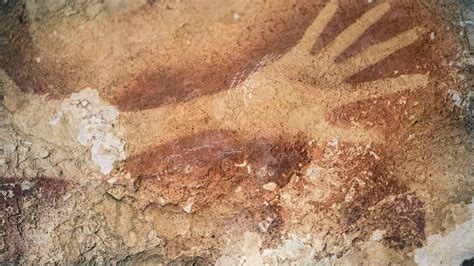 40000 Year Old Cave Paintings Include Oldest Hand Stencil Known To