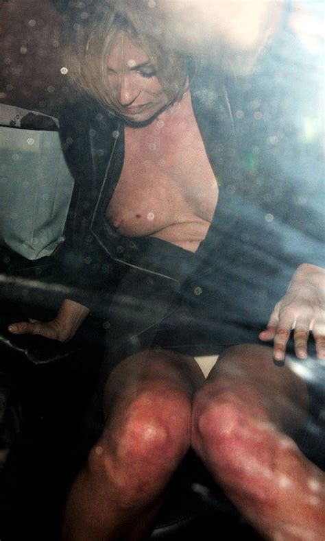 Kate Moss Showing Her Nice Tits And Panties Upskirt In Car Paparazzi