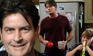 Two And A Half Men Star Charlie Sheen Will Be Back At Work In Two Weeks Daily Mail Online