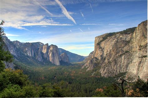 Yosemite Valley On A Sunny Autumn Day Hd Wallpaper