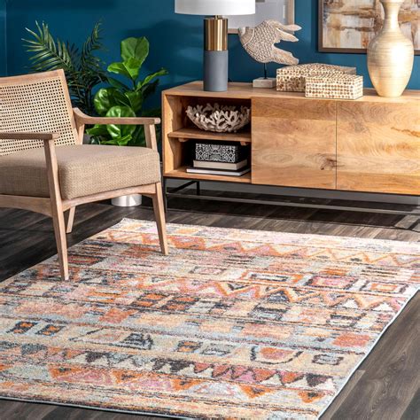 Nuloom Madelyn Fading Banded Tribal Area Rug