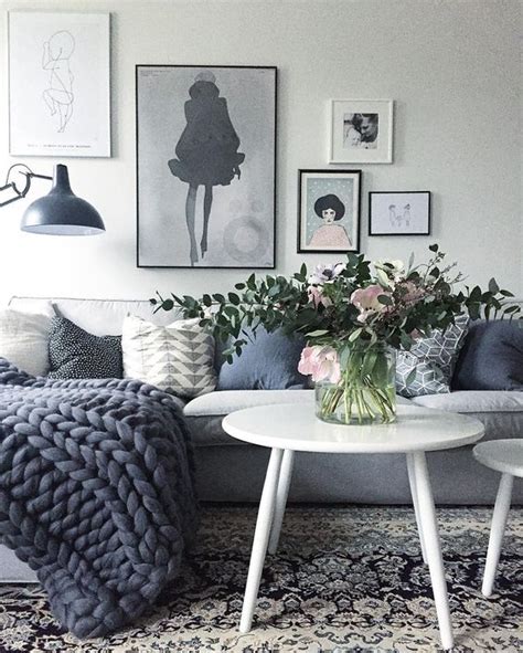 25 Modern Minimalist Monochromatic Living Room Decorating