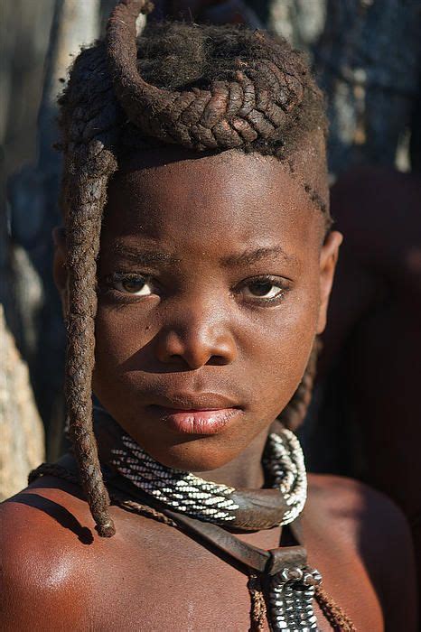 Schöne nackte afrikanische stammfrauen Fotos von Frauen