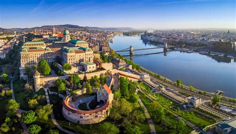 City Highlight Budapest World Travel Guide