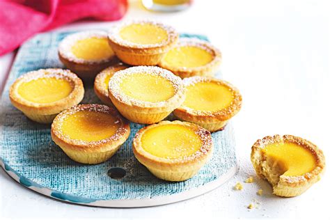 Prepare Your Bake Off With These Egg Custard Tart Cake Lovers