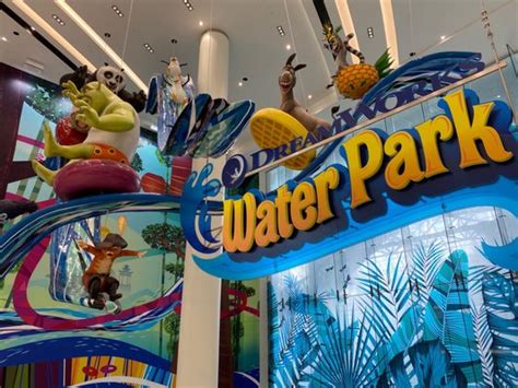 Dreamworks Water Park Photos Reviews American Dream Way East Rutherford New