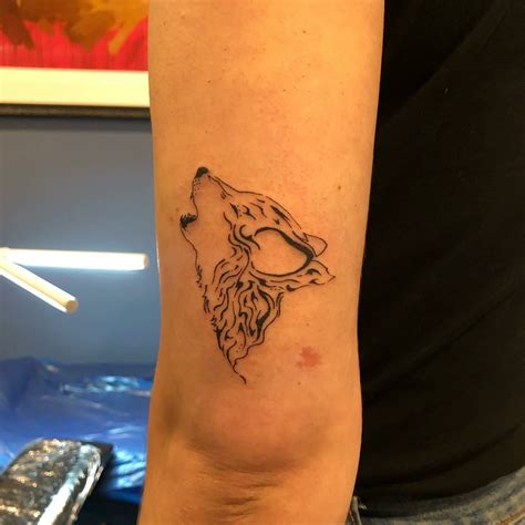 100 Small Wolf Tattoo Ideas To Inspire You On 2023 Outsons