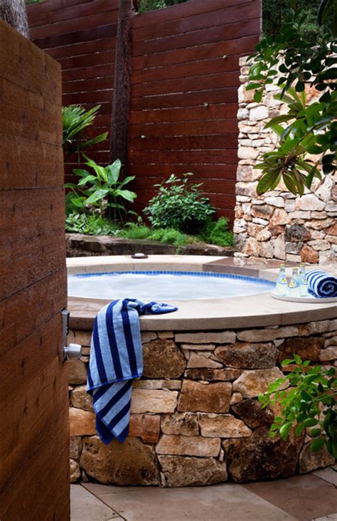 Shop jacuzzi hot tubs and dream maker spas in webster, rochester, and north greece. Le luxe d'un jacuzzi extérieur - BricoBistro