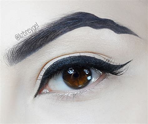 Squiggly Eyebrows Easy Makeup Tutorial