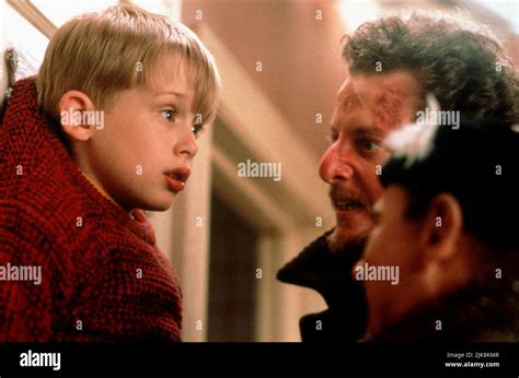 Macaulay Culkin Daniel Stern And Joe Pesci Film Home Alone Usa 1990