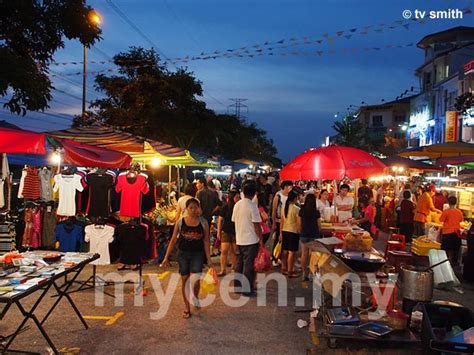 This is the most happening place at setia alam area! Setia Alam Pasar Malam | mycen.my hotels - get a room!