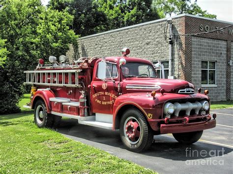 South Wales Antique Ford Fire Engine Photograph By Elizabeth Duggan