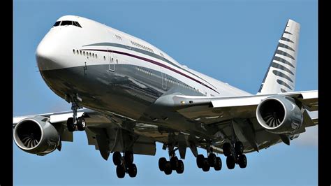 Private Boeing 747 8 Qatar Amiri Land In Paris Cdg Airport Youtube