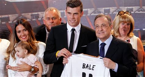 Even though gareth has this special woman that has been by his side for many years, she is not his wife. Gareth Bale Girlfriend: 4 Photos You Need to See of Emma ...