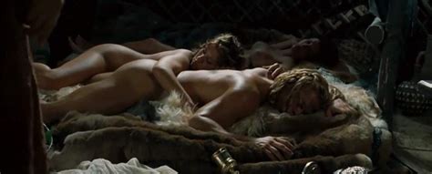 Brad Pitt Sexy Scene With Unknown Girls From Troy Scandal Planet
