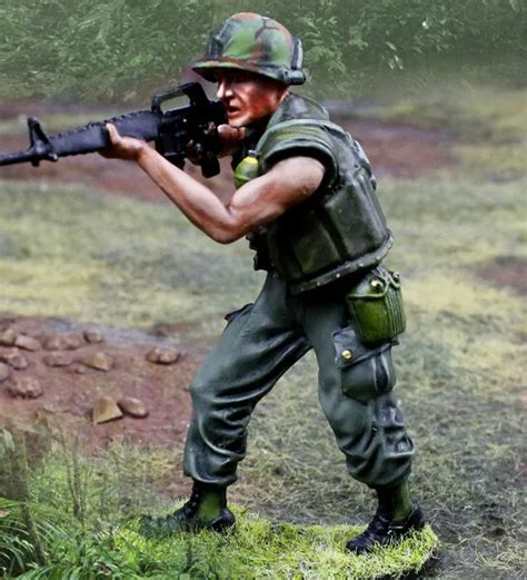 Collectors Showcase Vietnam War Cs01068 Us Marine Standing Firing M16