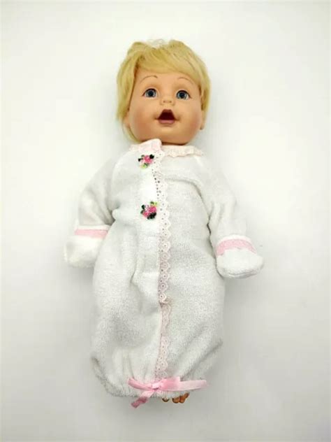 Vintage 1995 Playmates Toys Baby So Beautiful Doll Blonde Hair