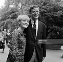 Petula Clark and husband Claude Wolff at Embankment Gardens,... Photo d ...