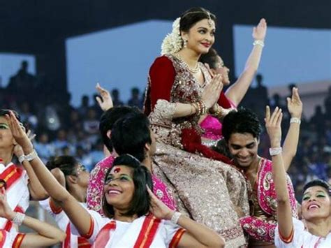 Aishwarya Rai Bachchan Performs During The Opening Ceremony Isl Youtube