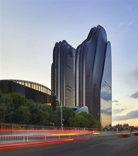 Galeria De Chaoyang Park Plaza Mad Architects 6