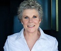 Anne Murray Biography - Childhood, Life Achievements & Timeline