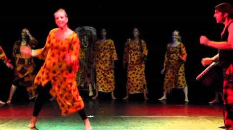 Danse Africaine Et Percussions Dafrique De Louest Par La Compagnie