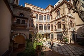 Visita a la Universidad de Granada: qué ver | Guía Repsol