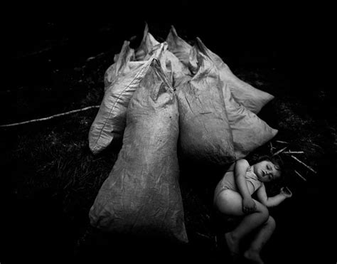 The Disturbing Photography Of Sally Mann The New York Times Free