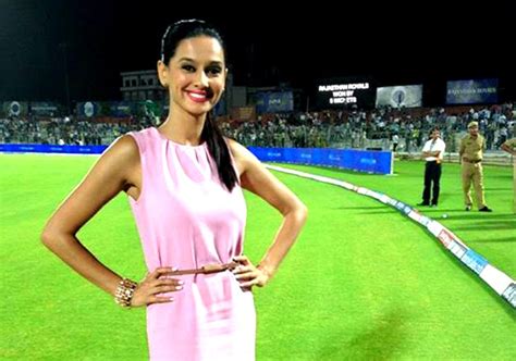 ipl 2017 here are the 8 hottest female anchors of ipl who ve won millions of hearts cricket