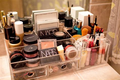 Fun Ways To Organize Your Makeup The Beauty Bridge Connoisseur