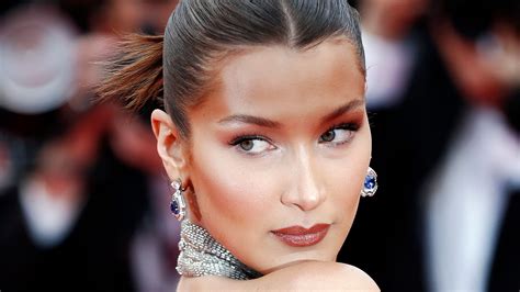 How To Get The Hyper Chiseled Model Cheekbones Look With Contour