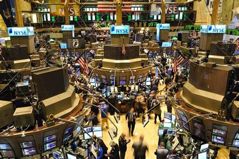 New York Stock Exchange Trading Floor Global Risk Insights