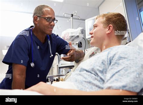Nurse Talking Patient Emergency Department Hi Res Stock Photography And