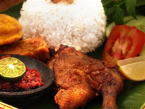Sundanese Food Ayam Pedeslalapan Makanan Makanan Indonesia Sup Ikan