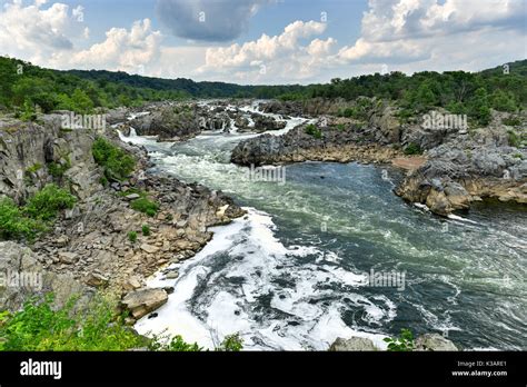 Great Falls Park In Virginia United States It Is Along The Banks Of
