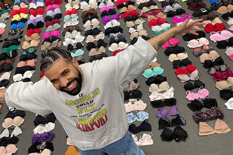 Drake Displays Hundreds Of Bras Fans Have Thrown At Him On It S All A Blur Tour